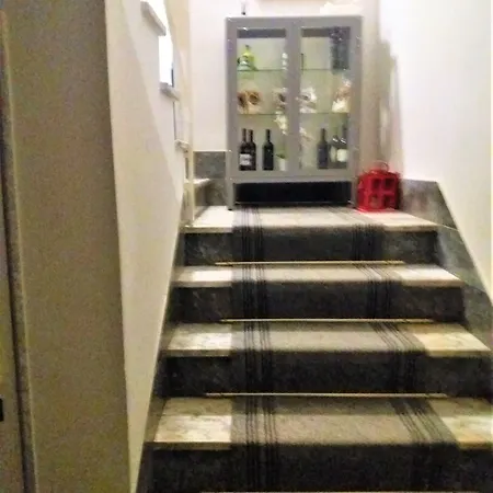 Гостевой дом Domus Al Corso Con Servizio Каноса-ди-Пулья