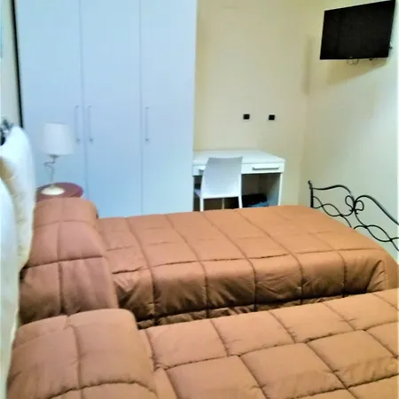 Domus Al Corso Con Servizio 4* Каноса-ди-Пулья