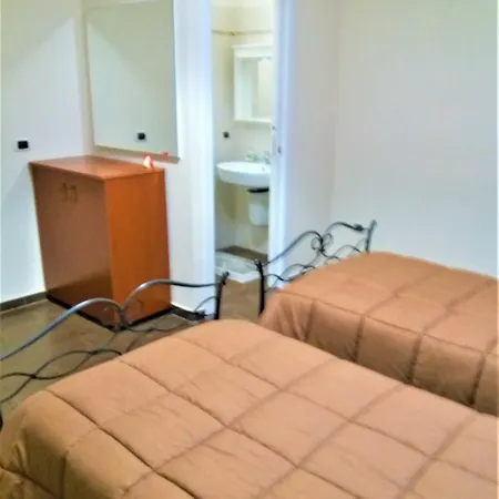 Domus Al Corso Con Servizio Гостевой дом