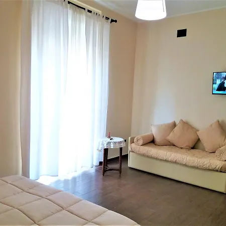 Domus Al Corso Con Servizio Гостевой дом 4*