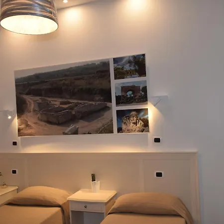 Guest house Domus Al Corso Con Servizio