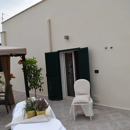 Guest house Domus Al Corso Con Servizio 3*