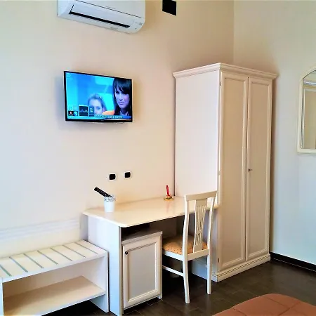 Gasthuis Domus Al Corso Con Servizio 4*