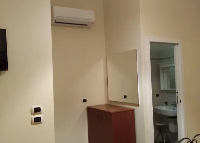 Domus Al Corso Con Servizio 4* Canosa di Puglia